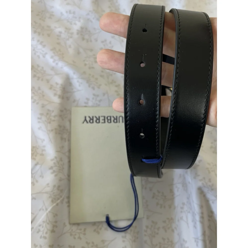 NWD Burberry Black Belt Gold Circular Logo Buckle Classic Women’s Size Small